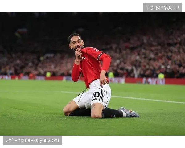 姆伯莫10球3助站稳主力 曼联锋线三叉戟渐入佳境 姆伯莫10球3助站稳主力 曼联锋线三叉戟渐入佳境